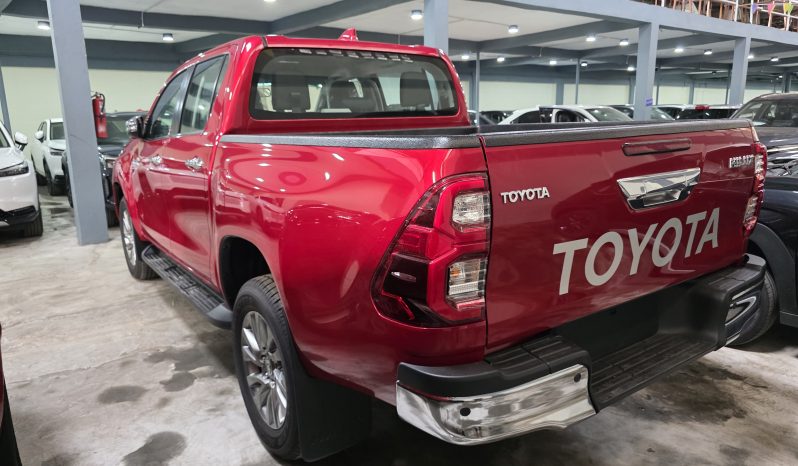 Toyota Hilux Red 2026 full