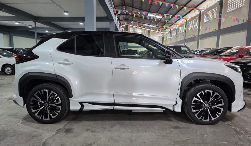 Yaris Cross White 2026 (With Body Kit) full
