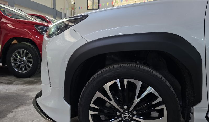 Yaris Cross White 2026 (With Body Kit) full