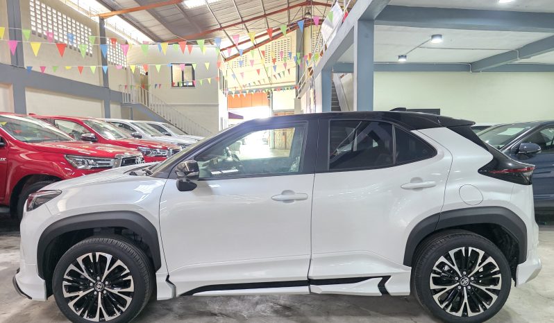 Yaris Cross White 2026 (With Body Kit) full