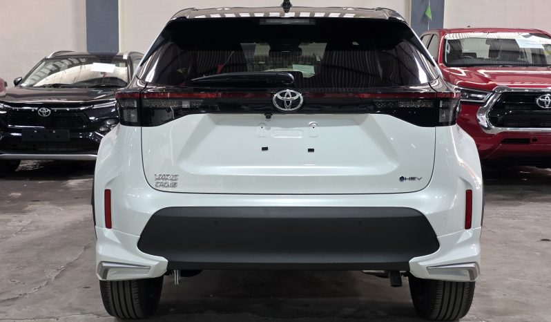 Yaris Cross White 2026 (With Body Kit) full